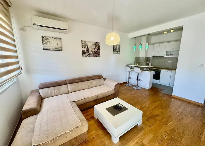 Fanky City Apartments